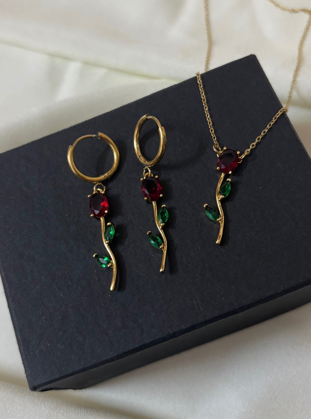 Red Anti Tarnish Tulip Set