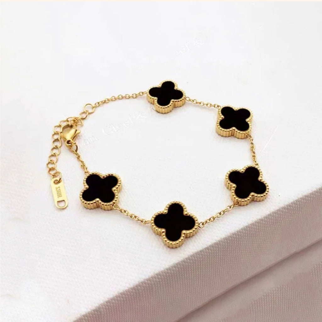 Viral Vancleef Bracelet Black colour