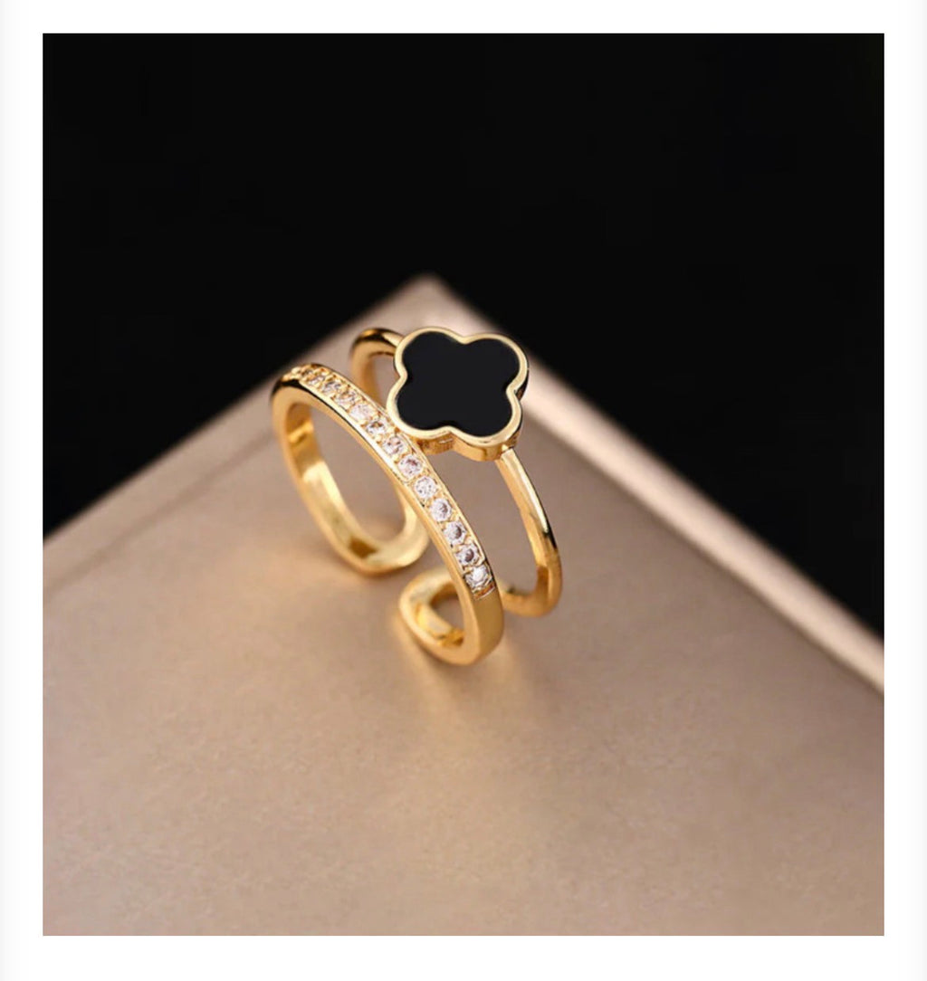 Black Vancleef Ring (Anti - Tarnish)