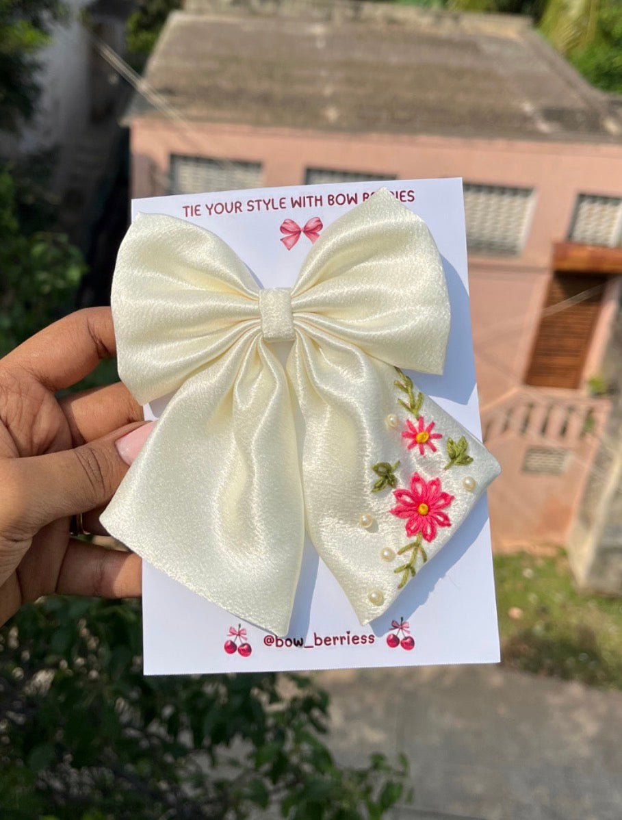 Medium size embroidery bow (best selling)