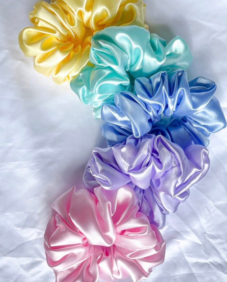 Set of 5 fluffy scrunchies