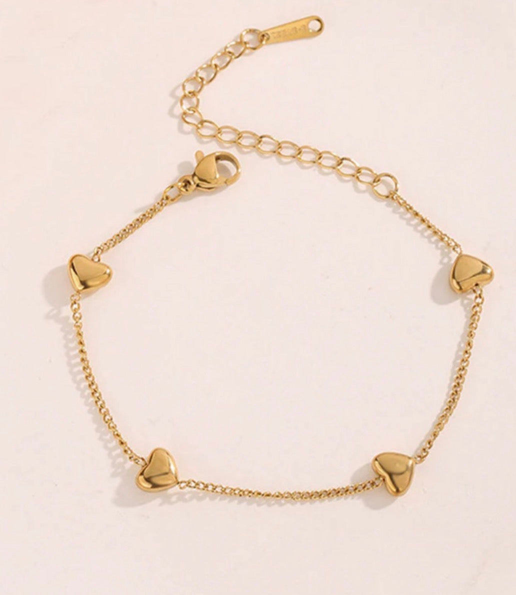 Anti - Tarnish Heart Bracelet