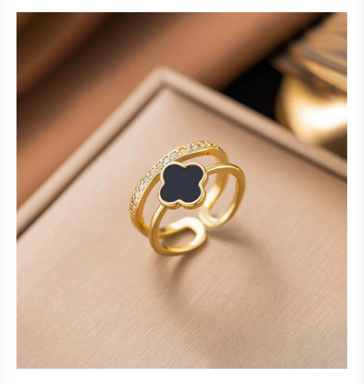 Black Vancleef Ring (Anti - Tarnish)