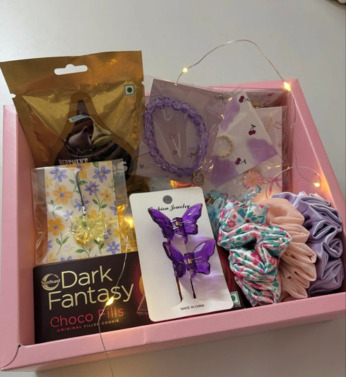 18 Gifts for 18 th Birthday with Lid box and lights (premium hamper)