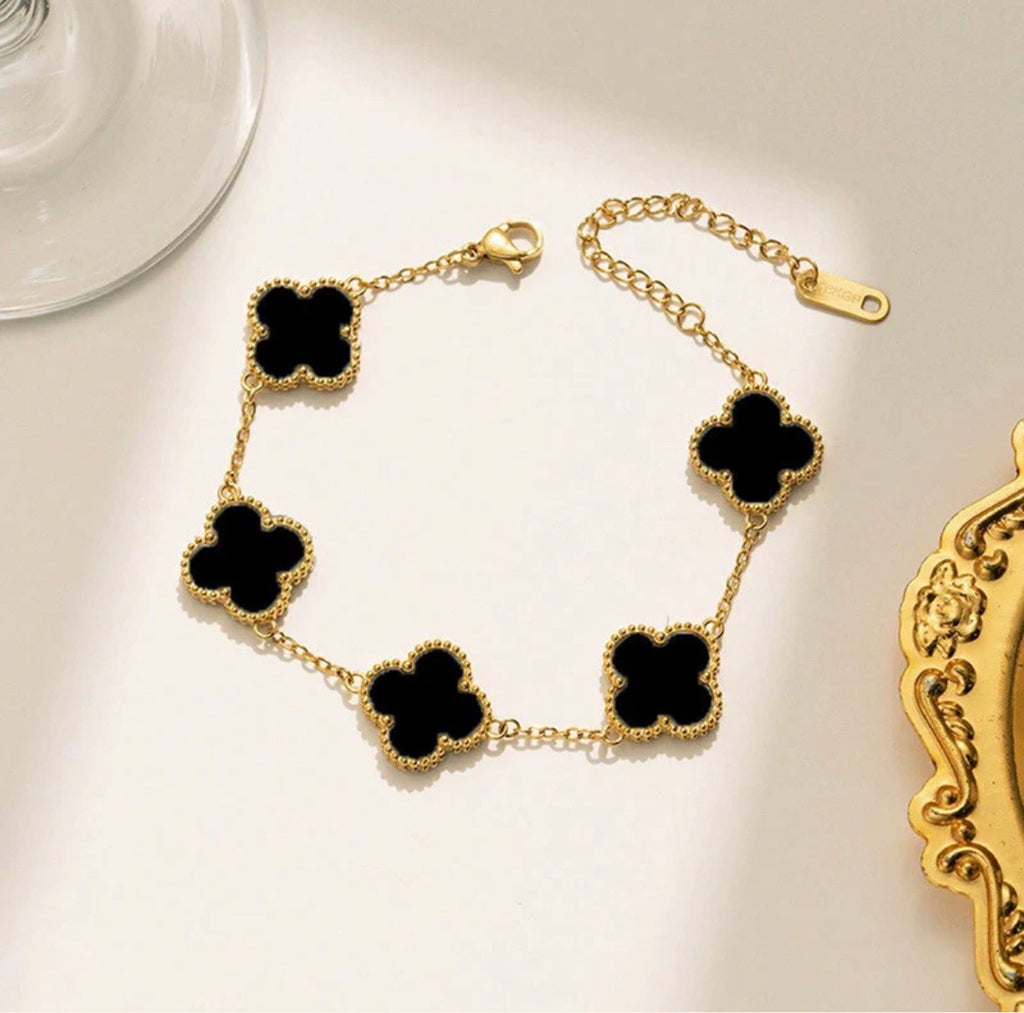 Viral Vancleef Bracelet Black colour