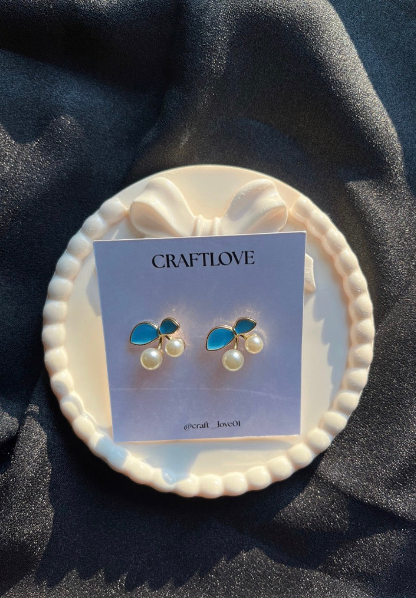 Mini Cute Pearl Earrings