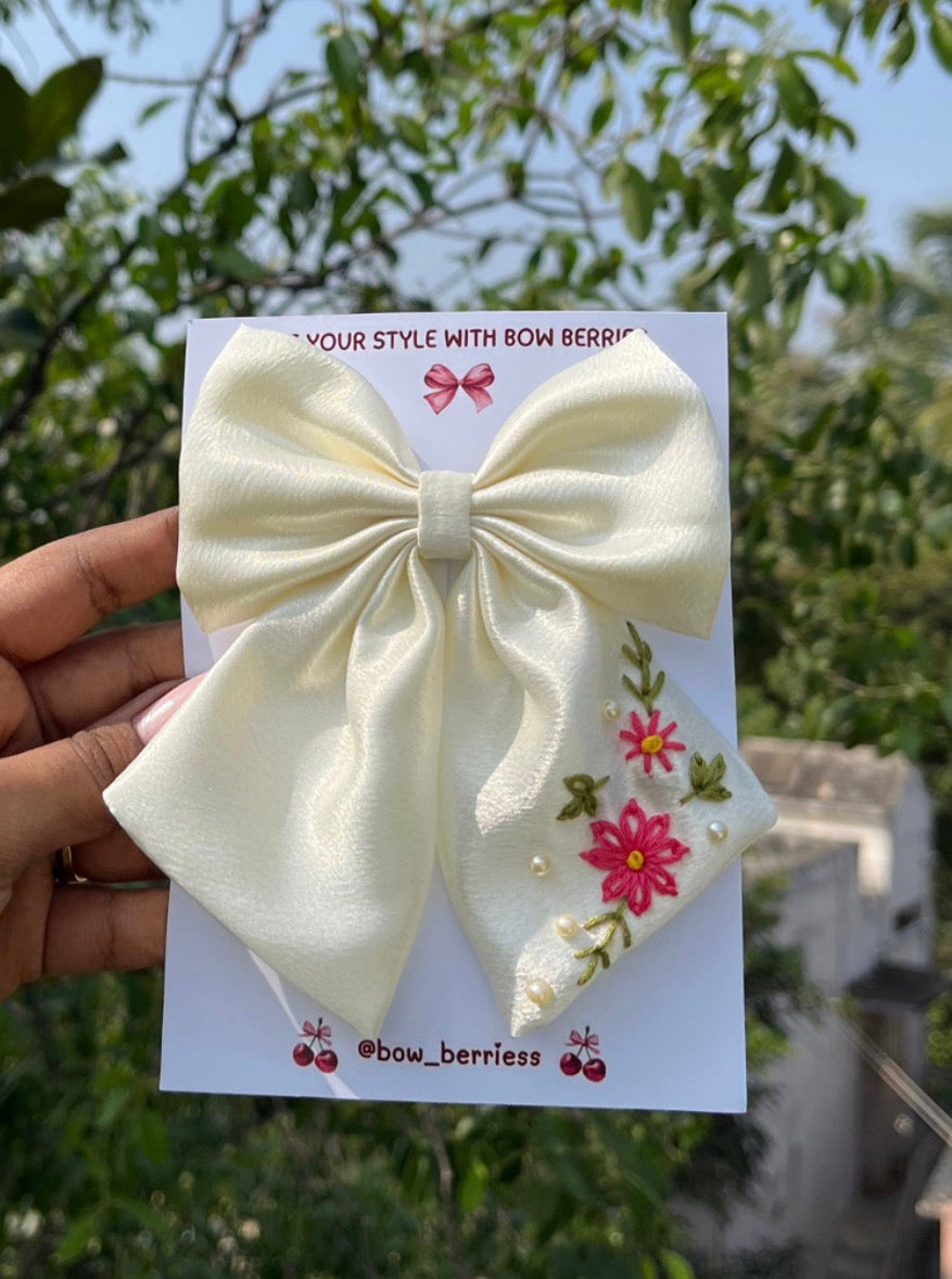 Medium size embroidery bow (best selling)