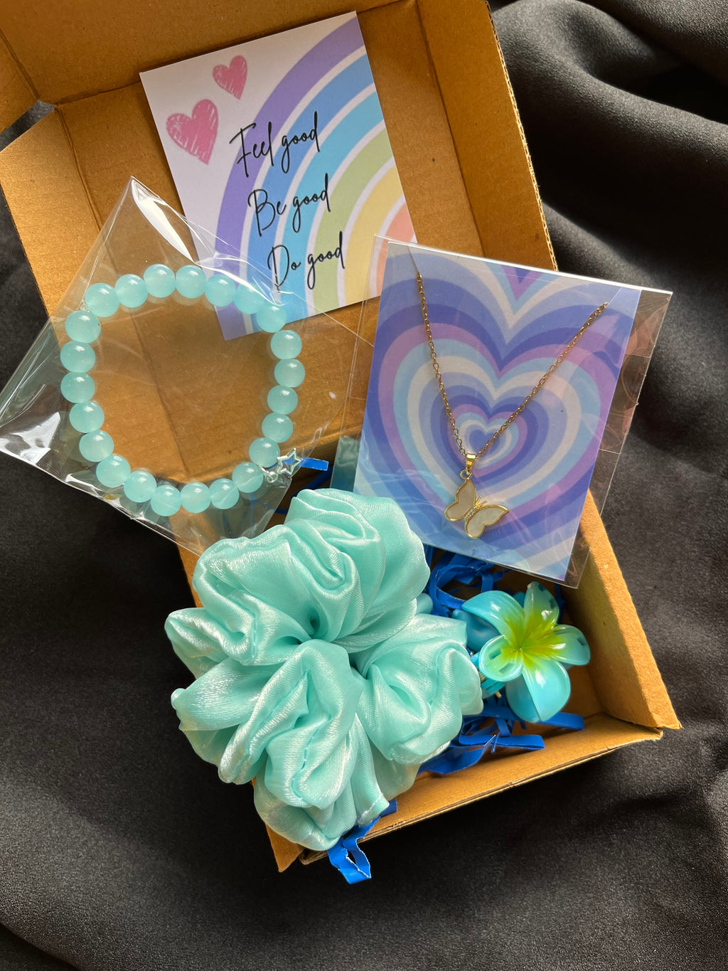 Mini Cute Hamper 🩵🦋Box (with Anti - Tarnish Necklace)