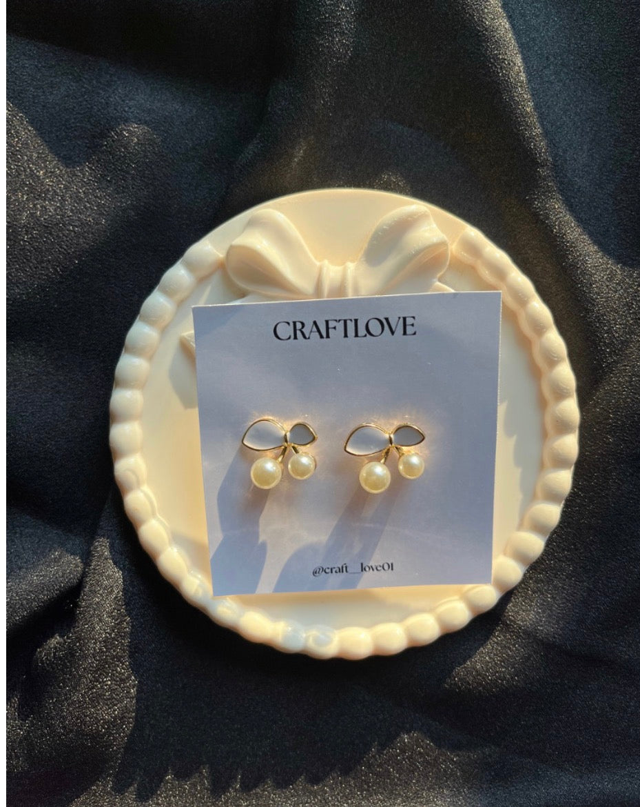 Mini Cute Pearl Earrings