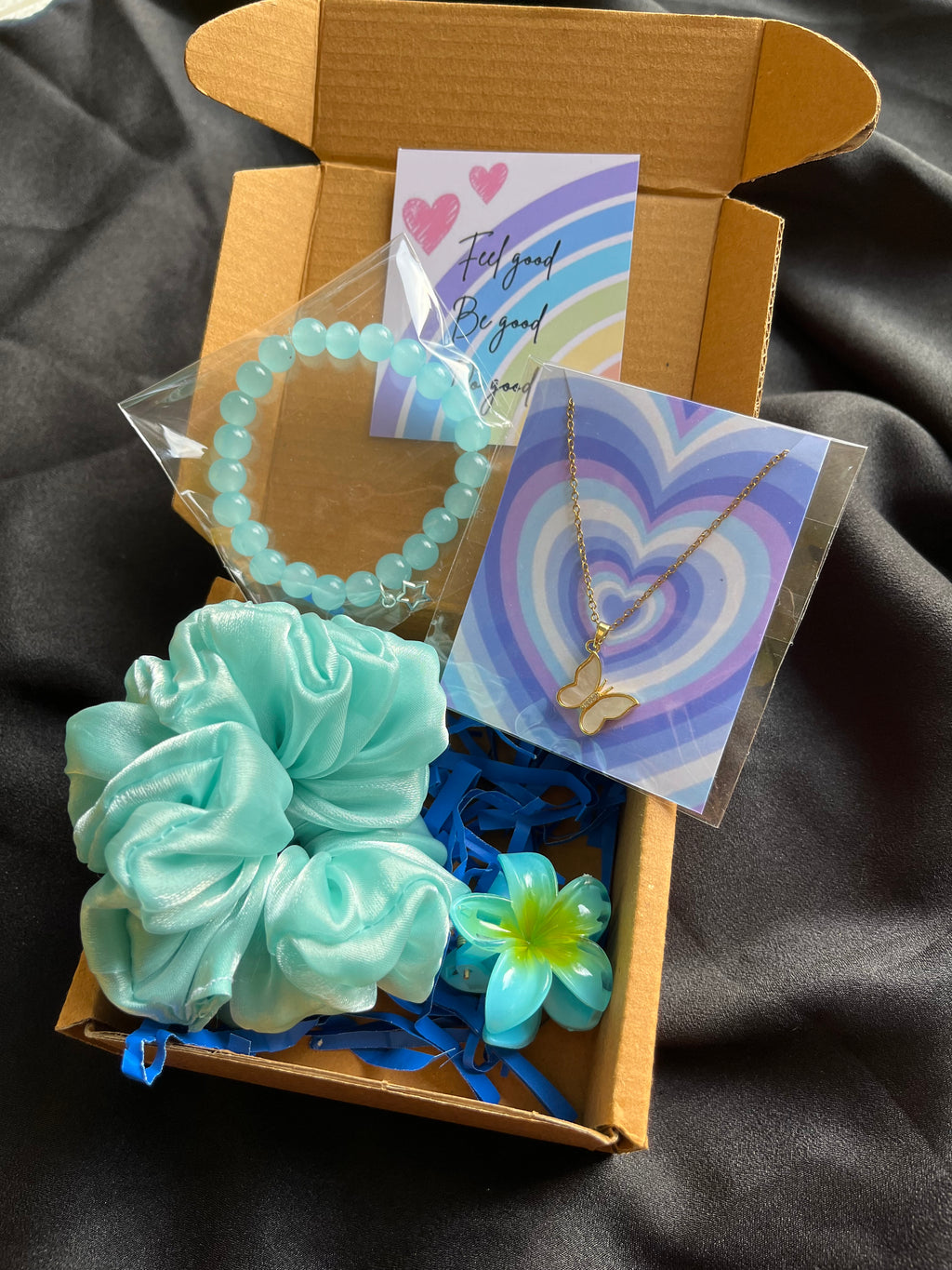 Mini Cute Hamper 🩵🦋Box (with Anti - Tarnish Necklace)