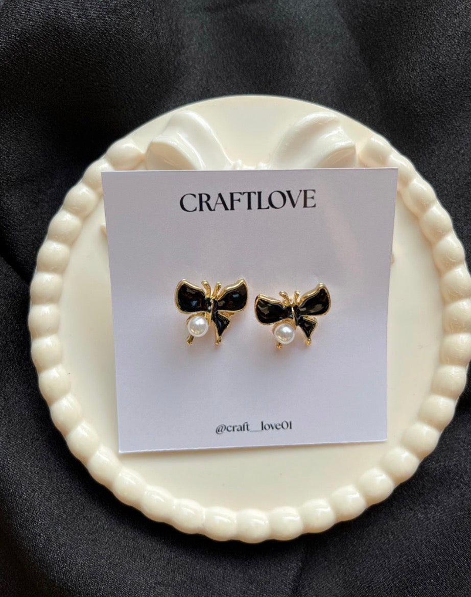 Enamel Butterfly pearl earrings