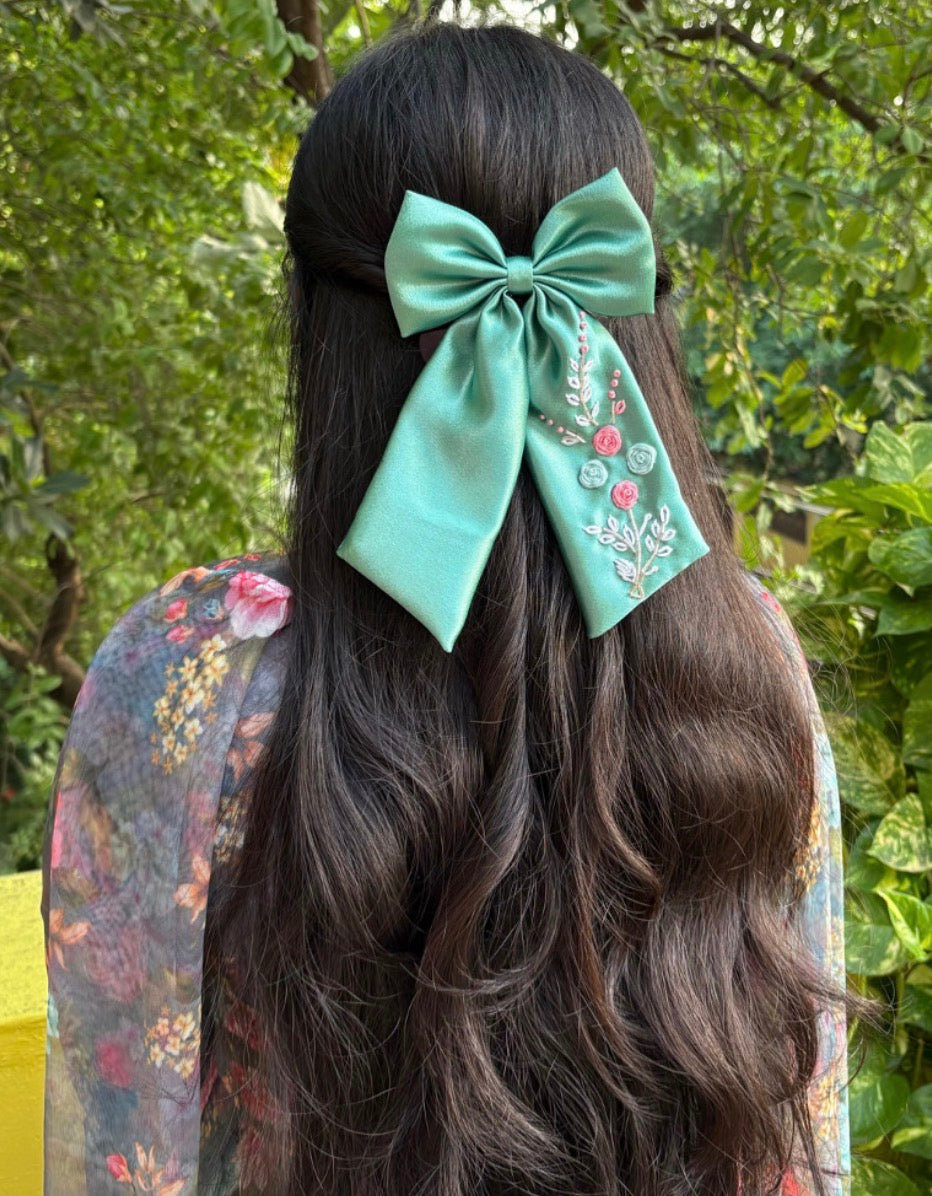 Long tail embroidery bow