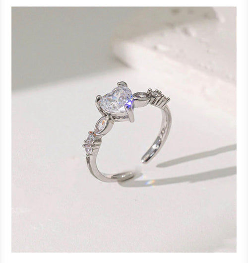Anti - Tarnish (heart stone ring)