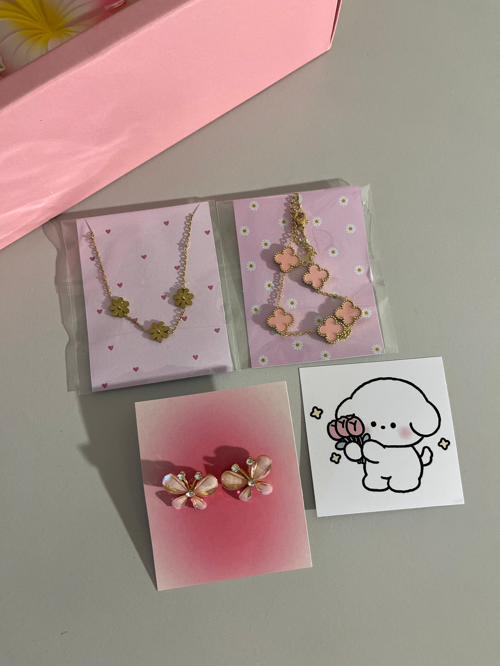 Pink theme gift hamper ✨🌸(with premium jewellery and accessories)