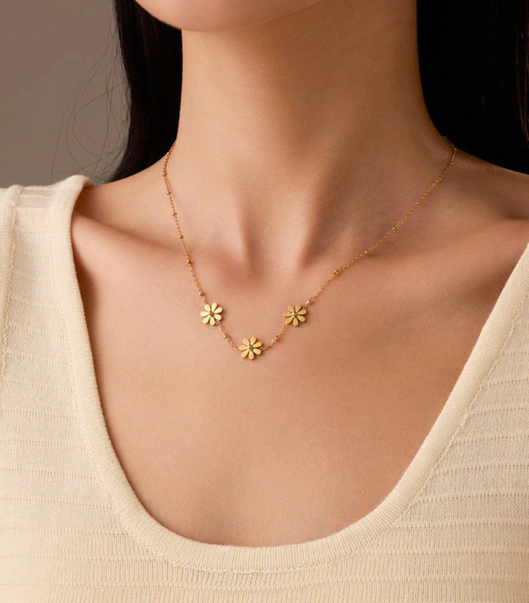 Mini Flower Anti Tarnish Necklace
