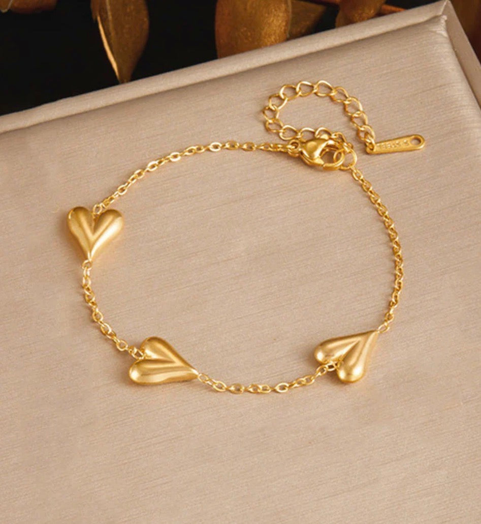 Heart Chain Bracelet (anti tarnish)