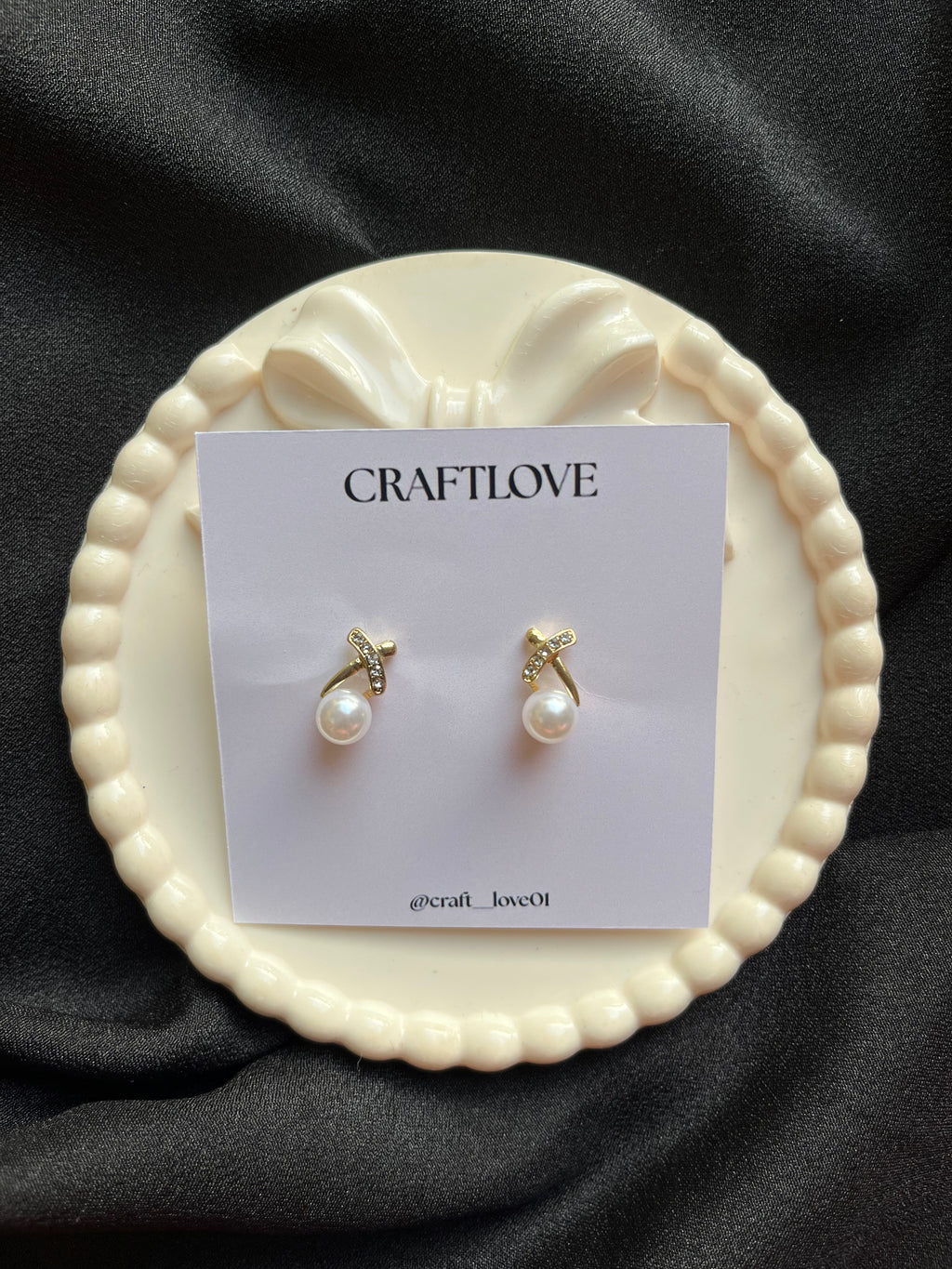 Minimal daily use Korean earrings (premium quality)