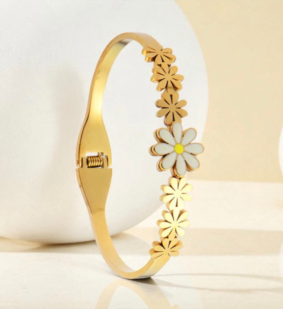 Anti-Tarnish Flower Kada (premium quality)