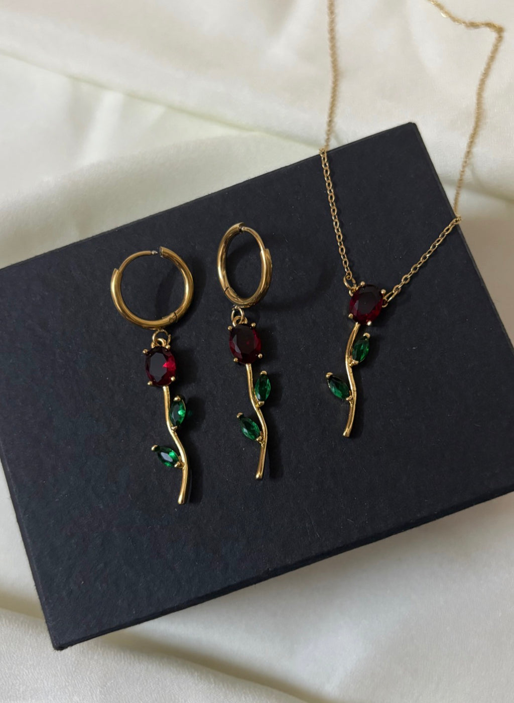 Red Anti Tarnish Tulip Set