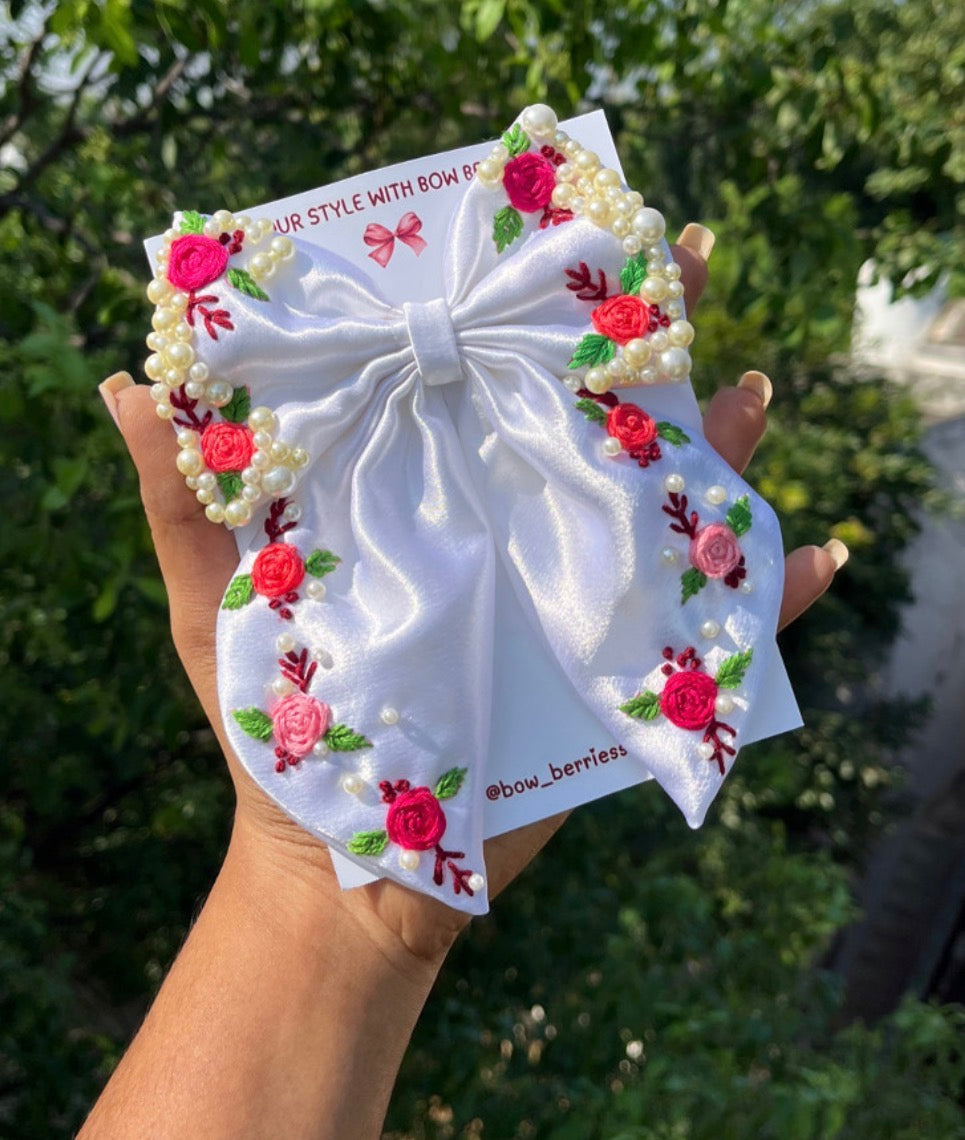 Princess theme embroidery bow