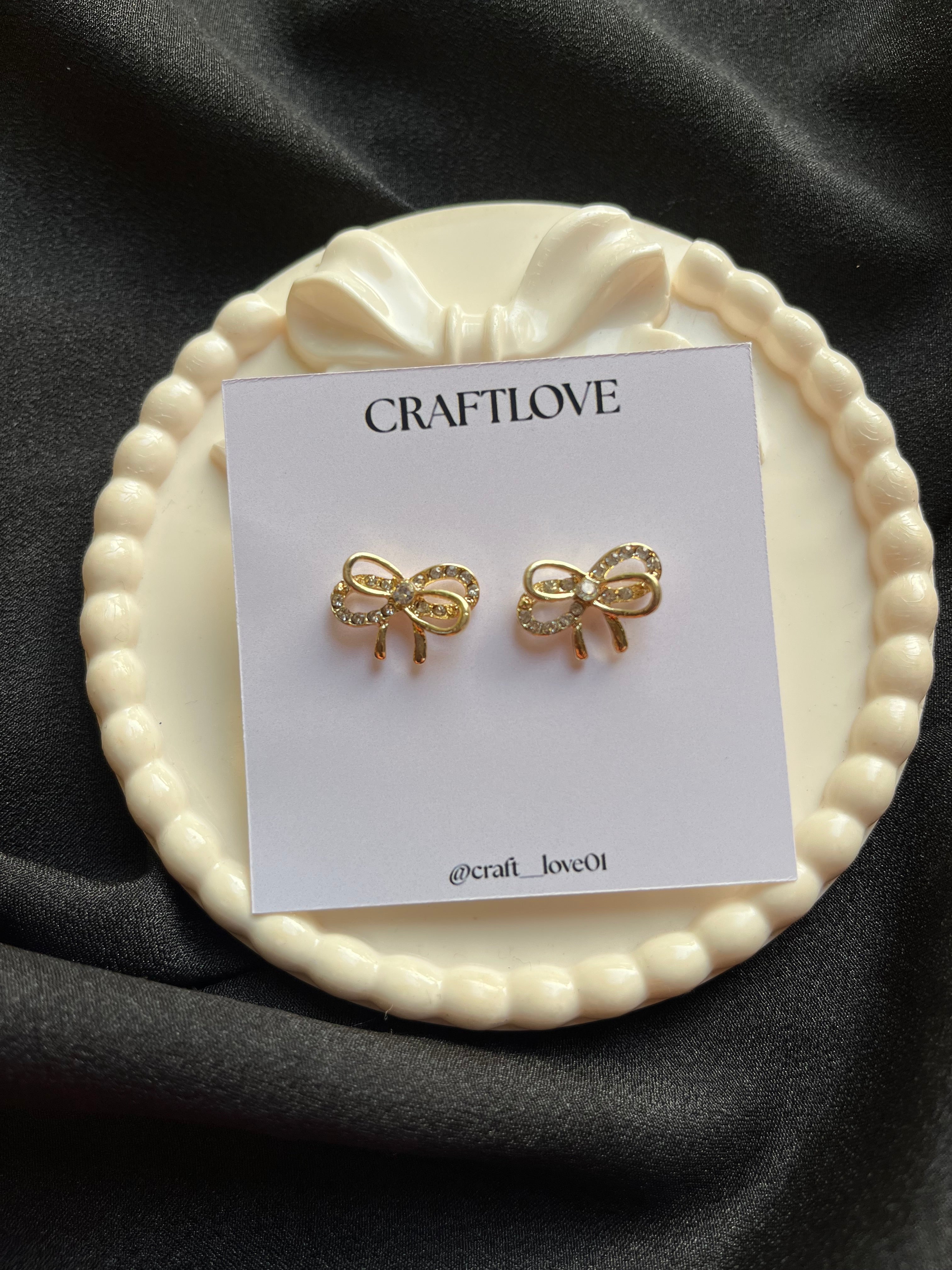 Minimal bow Korean earring (premium quality)