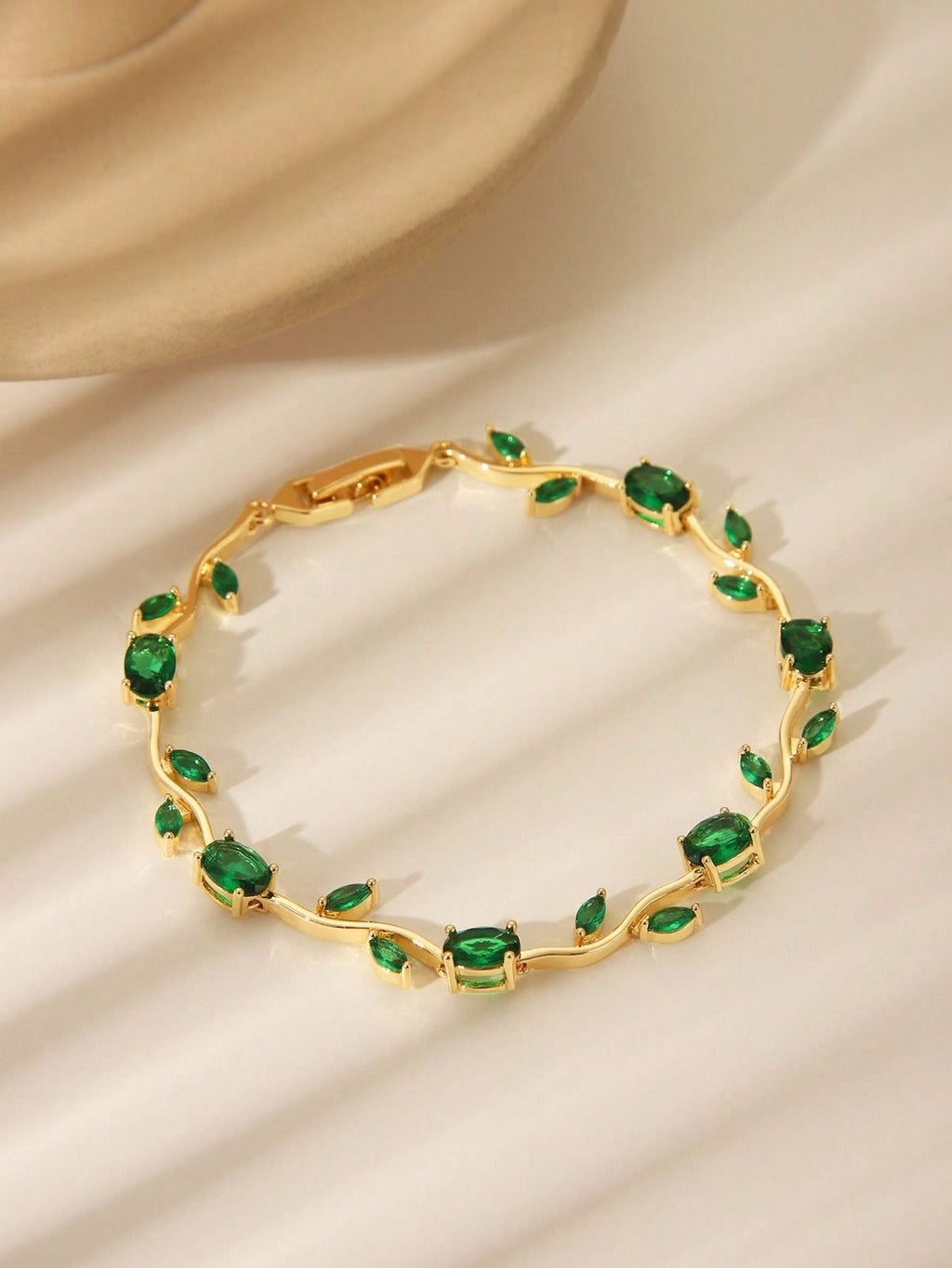 Viral Tulip Bracelet Green Colour