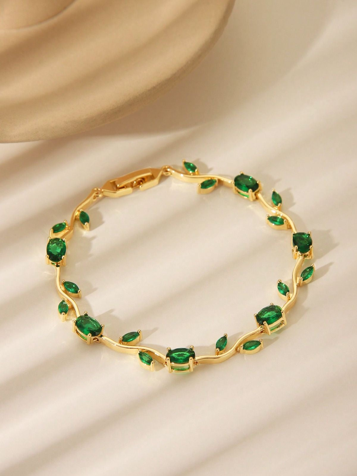 Viral Tulip Bracelet Green Colour