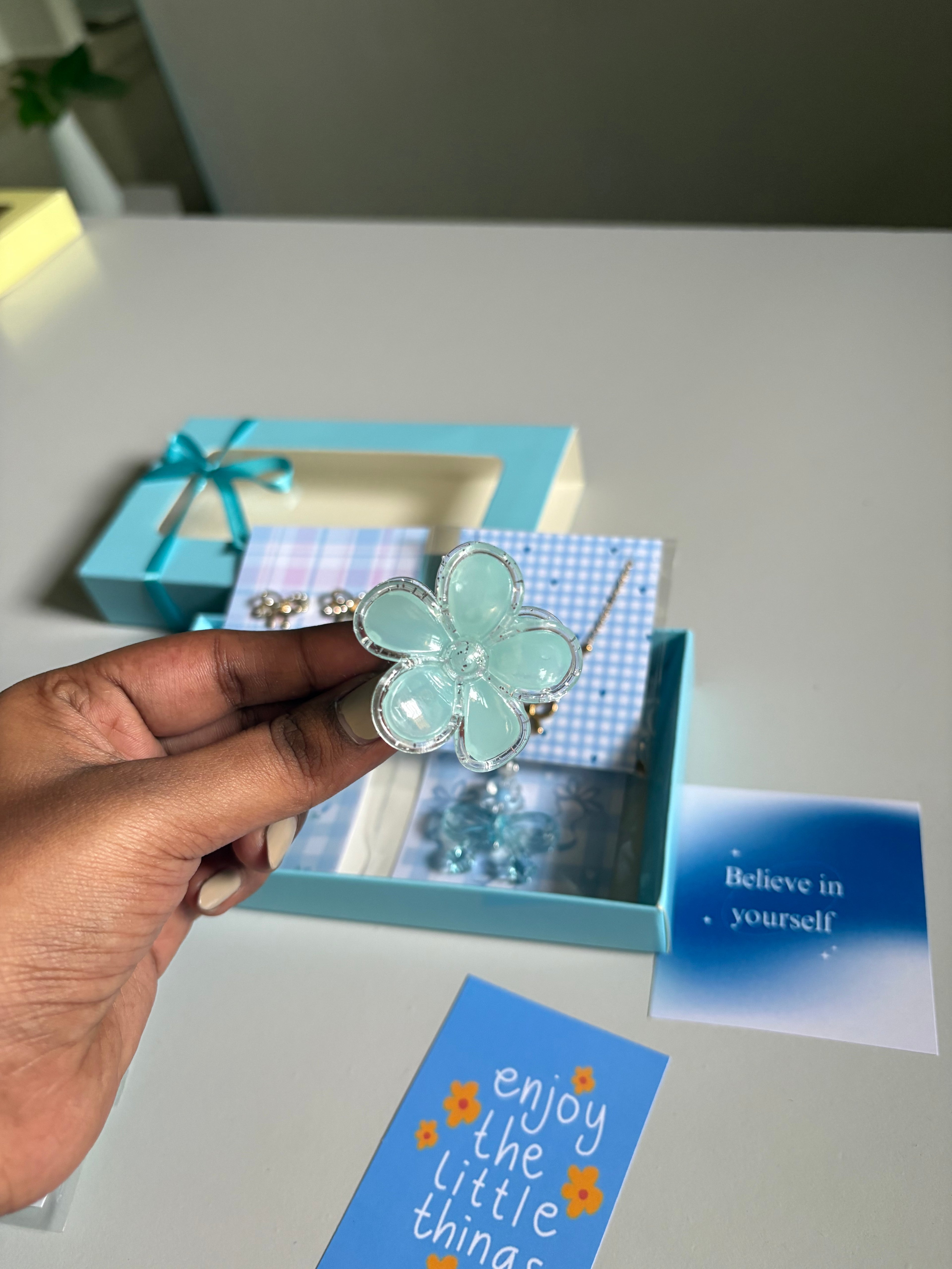 Pookie Bow Gift box (blue)