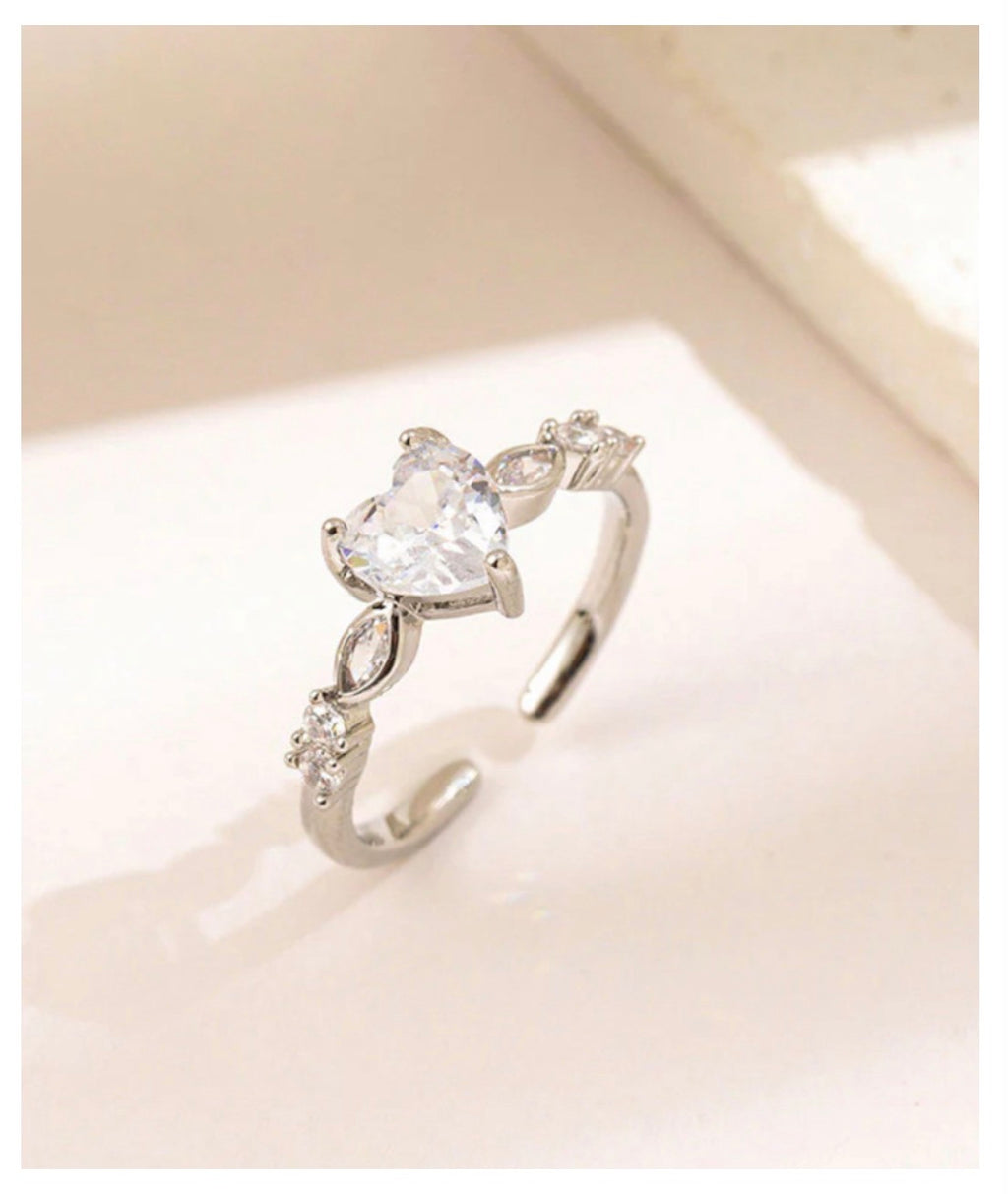Anti - Tarnish (heart stone ring)